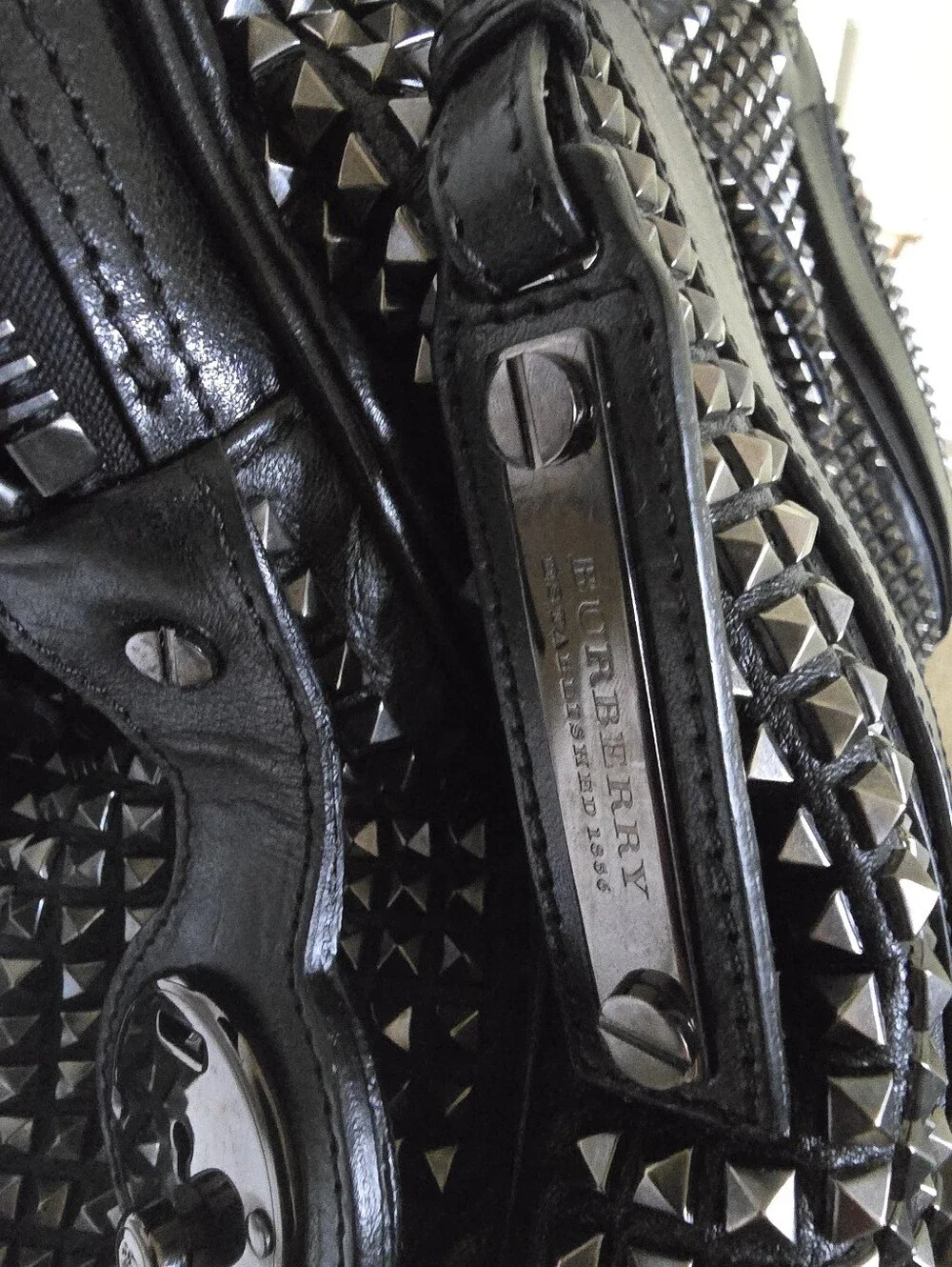 Burberry Prorsum Knight Studded Leather Purse Bag - Picture 9 of 11